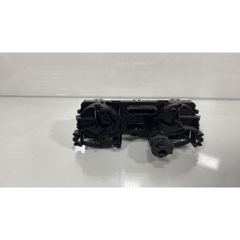 Commande chauffage MITSUBISHI COLT 6 Photo n°2