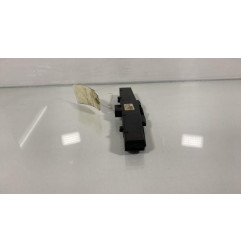 Bouton de warning OPEL ZAFIRA B