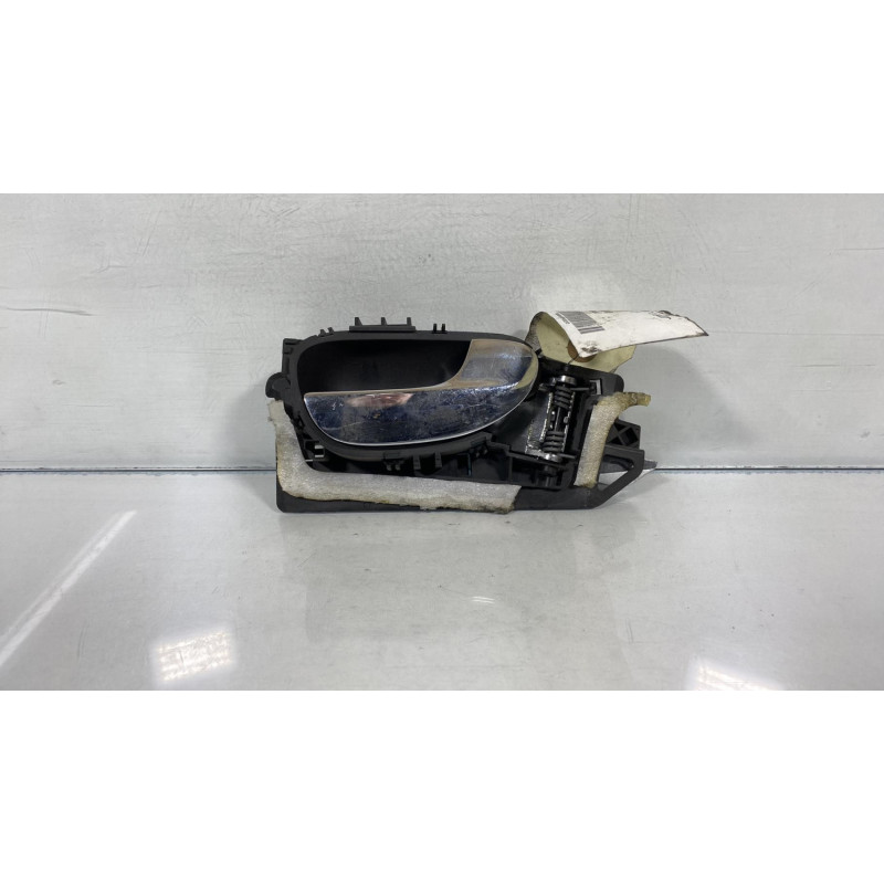 Poignee interieur arriere droit PEUGEOT 307 Photo n°1