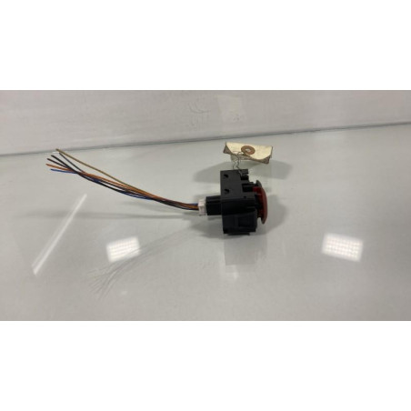 Bouton de warning RENAULT CLIO 3