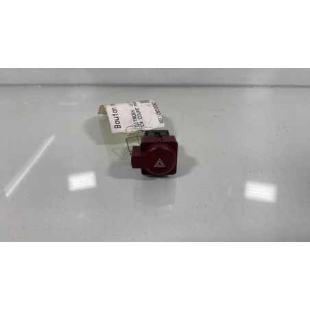 Bouton de warning CITROEN C4 1 Photo n°1