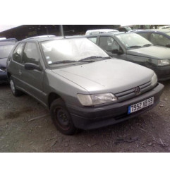 Cremaillere assistee PEUGEOT 306