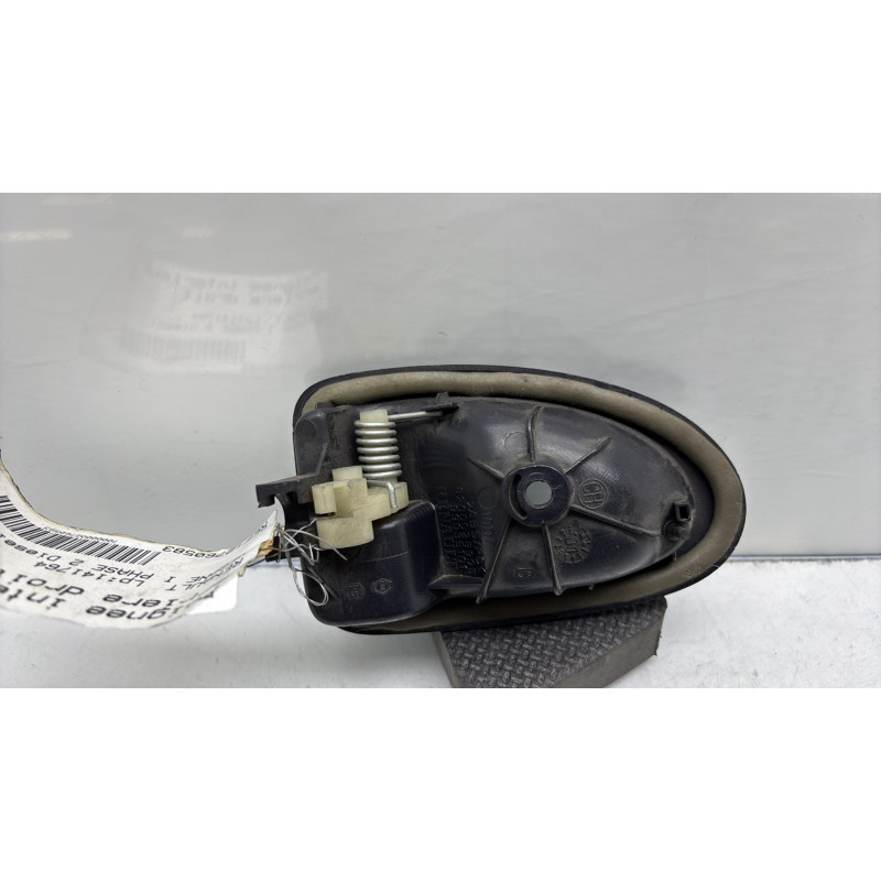 Poignee interieur arriere droit RENAULT MEGANE 1 Photo n°2