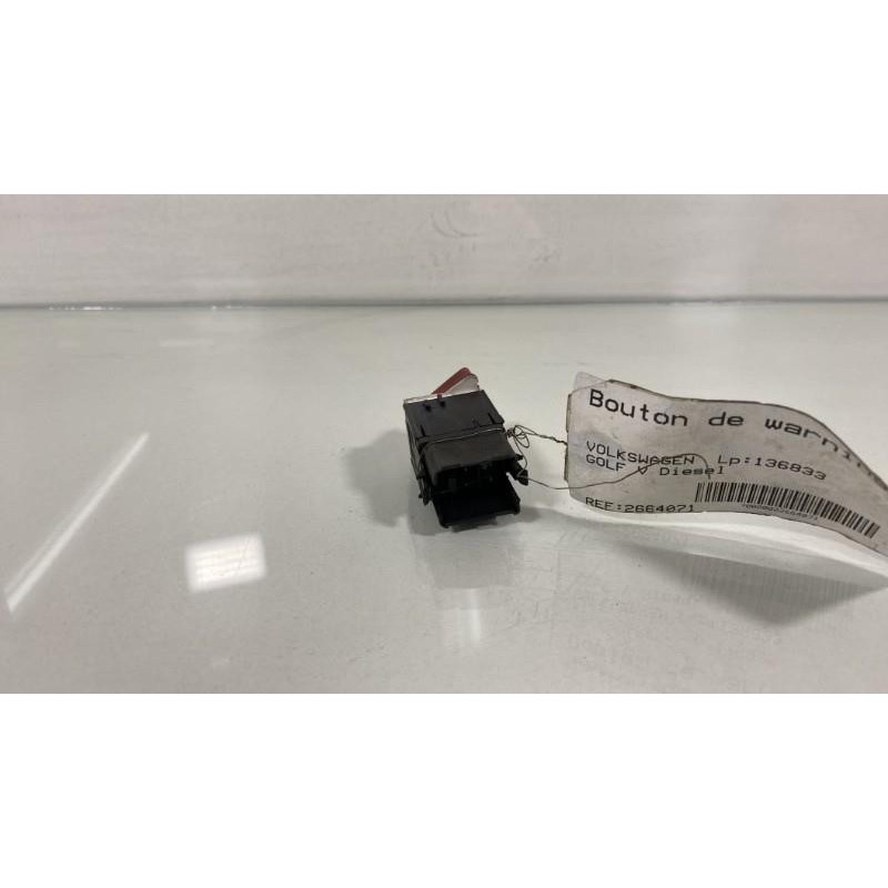 Bouton de warning VOLKSWAGEN GOLF 5 Photo n°3