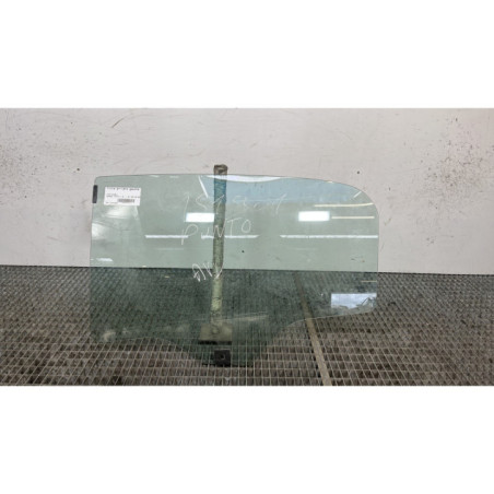 Vitre arriere gauche FIAT GRANDE PUNTO Photo n°1