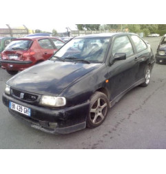 Vitre avant gauche SEAT CORDOBA 1