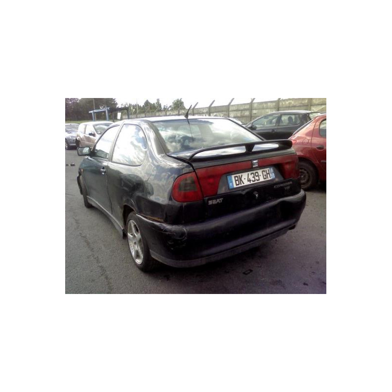 Vitre avant gauche SEAT CORDOBA 1 Photo n°4