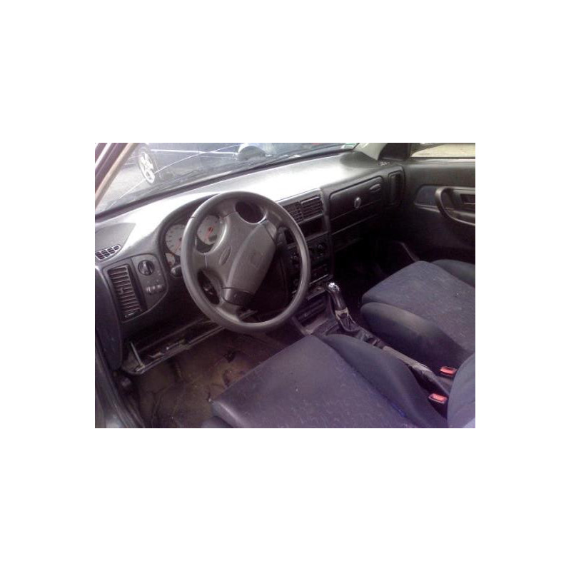 Vitre avant gauche SEAT CORDOBA 1 Photo n°5