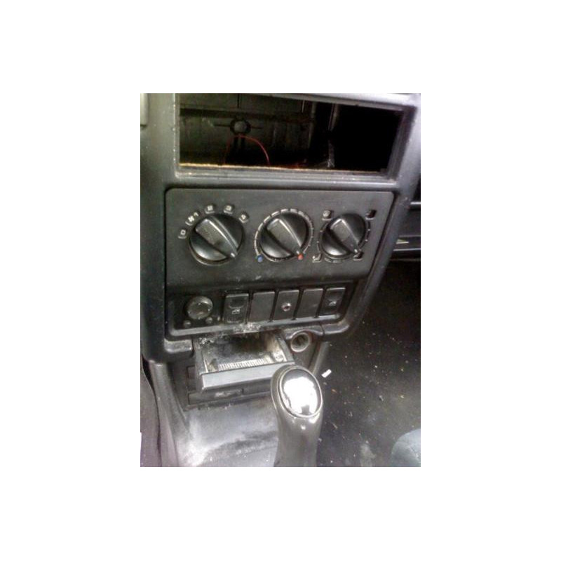 Vitre avant gauche SEAT CORDOBA 1 Photo n°6