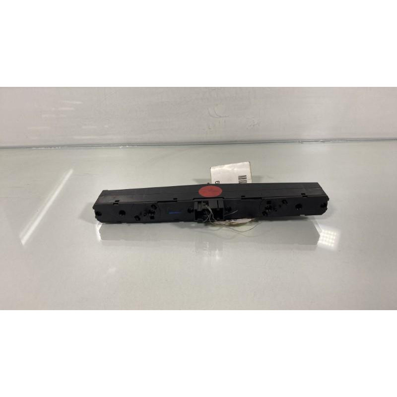 Bouton de warning OPEL ASTRA H Photo n°3