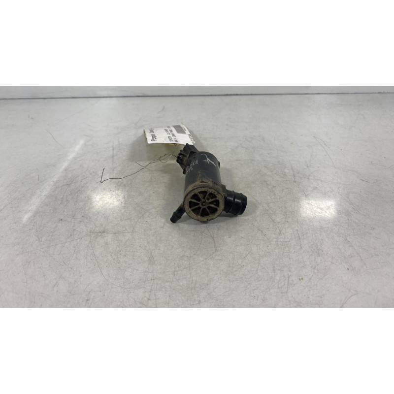 Pompe lave glace avant TOYOTA RAV4 2 Photo n°2