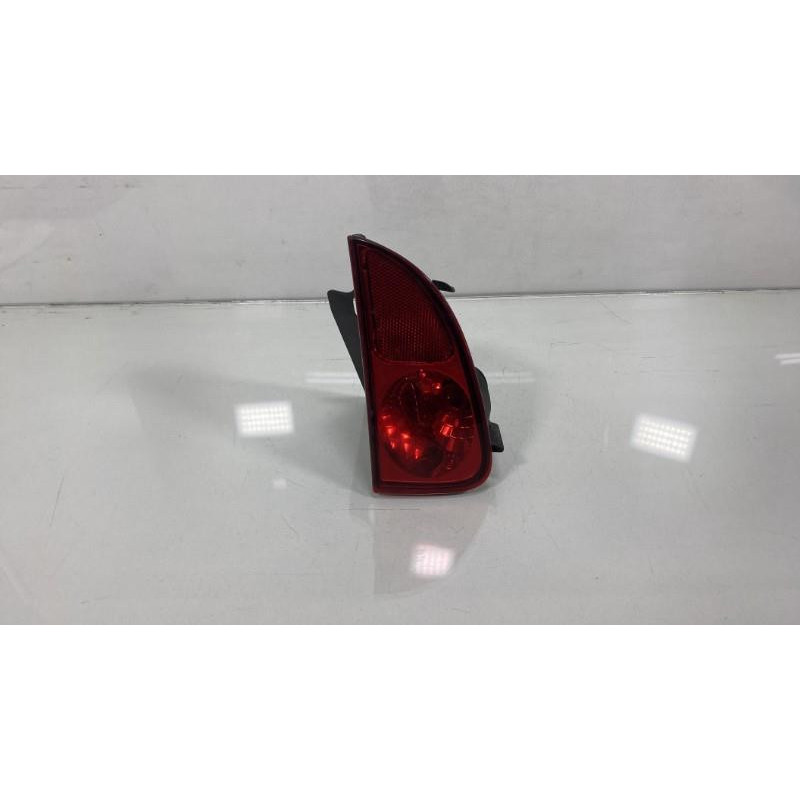 Anti brouillard arriere gauche RENAULT GRAND ESPACE 4 Photo n°1