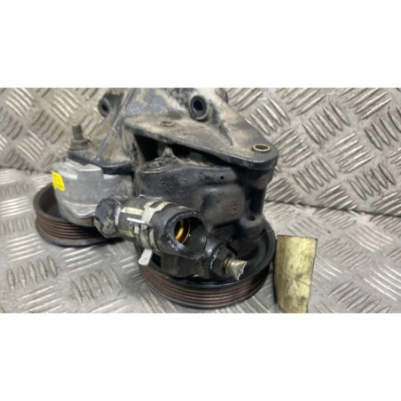 Pompe de direction FORD FIESTA 4