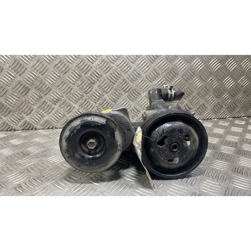 Pompe de direction FORD FIESTA 4 Photo n°6