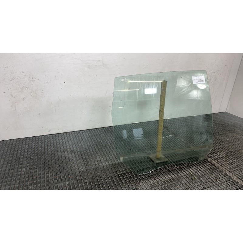 Vitre arriere droit FORD C-MAX 1 Photo n°6