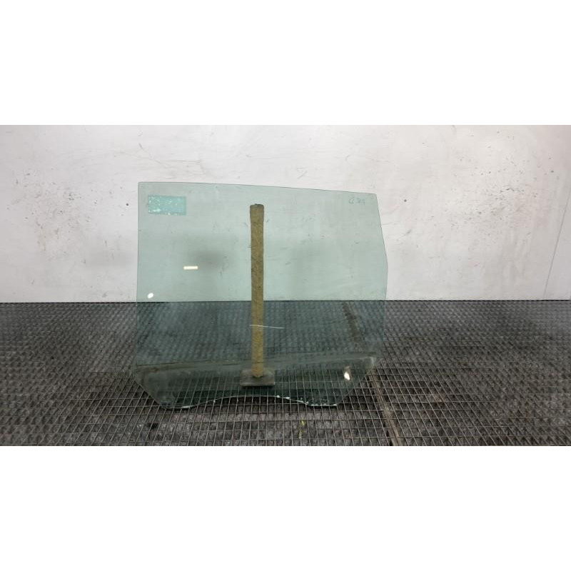 Vitre arriere droit FORD C-MAX 1 Photo n°7