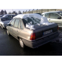 Optique avant secondaire gauche (feux)(clignotant) OPEL KADETT E