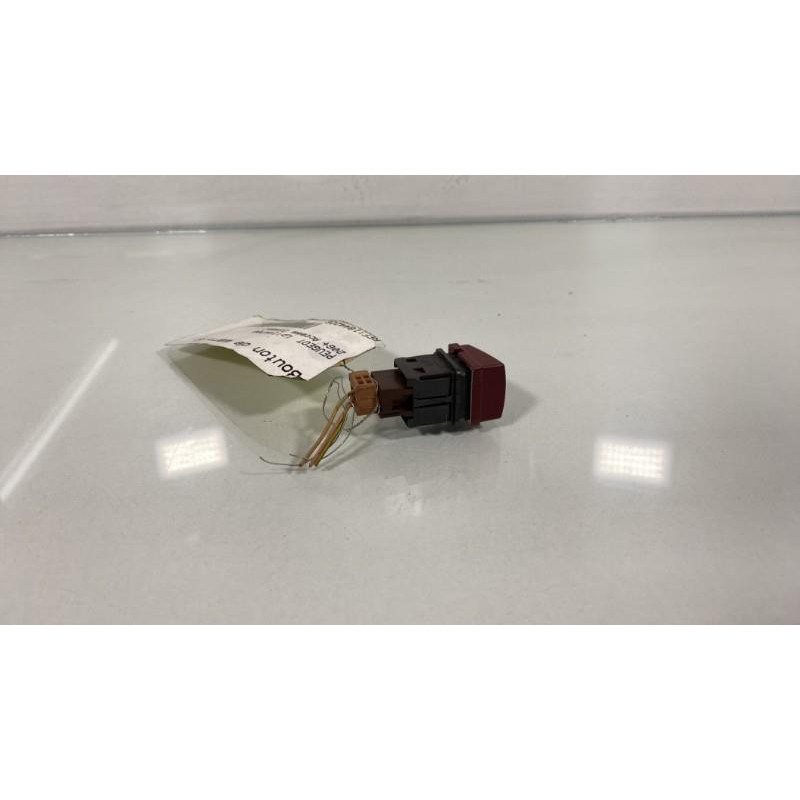 Bouton de warning PEUGEOT 206+ Photo n°2