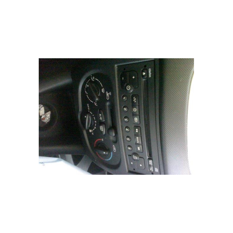 Bouton de warning PEUGEOT 206+ Photo n°11