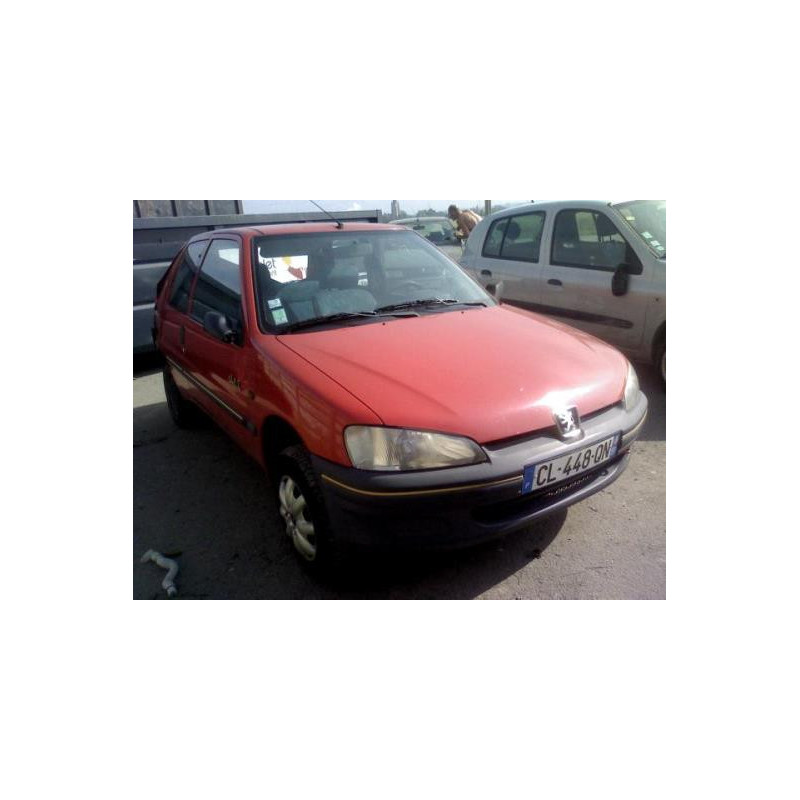Pare choc avant PEUGEOT 106 Photo n°8