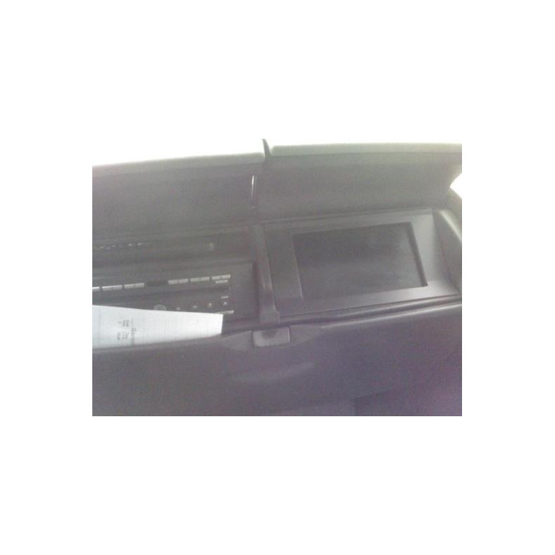Anti brouillard arriere gauche RENAULT GRAND ESPACE 4 Photo n°9