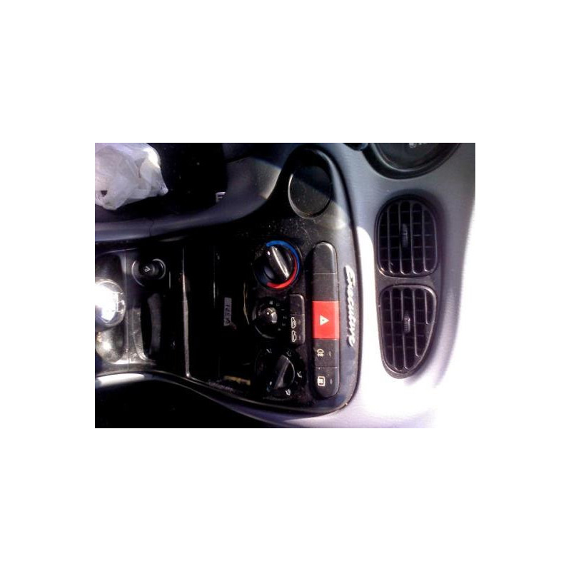 Retroviseur droit HYUNDAI LANTRA 2 Photo n°11