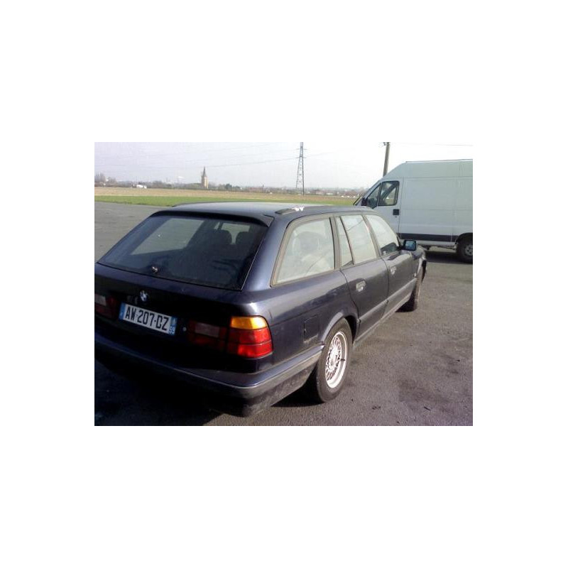 Optique avant secondaire gauche (feux)(clignotant) BMW SERIE 5 E34 Photo n°6
