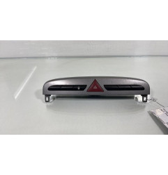 Bouton de warning PEUGEOT 308 1 Photo n°1