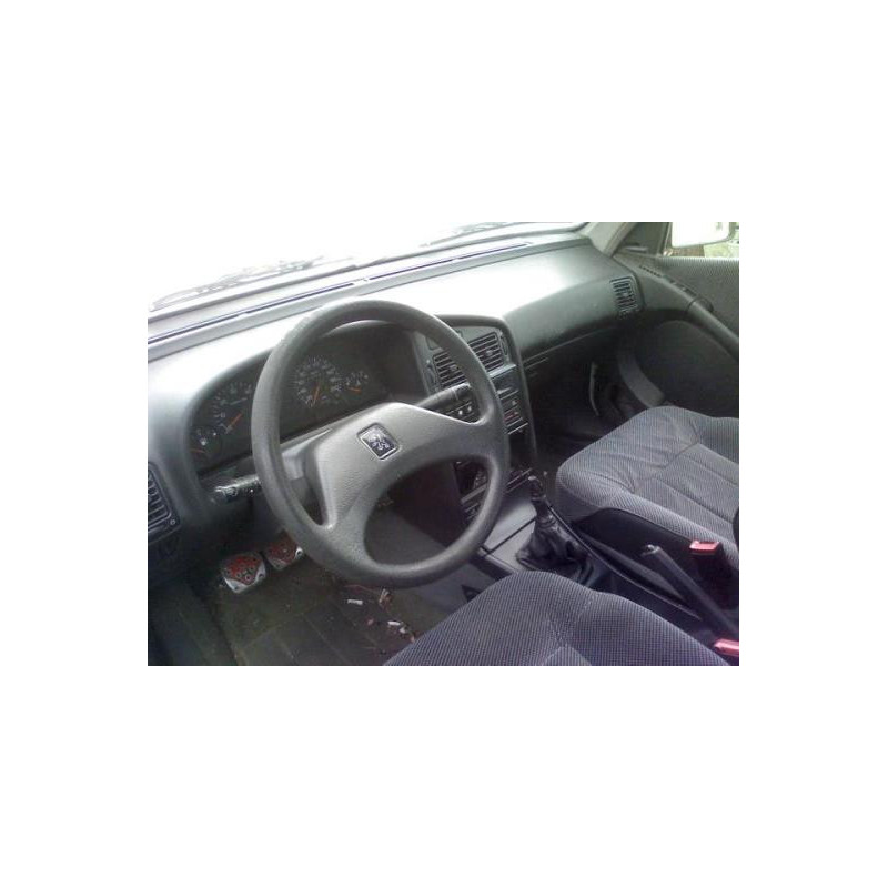 Malle/Hayon arriere PEUGEOT 405 Photo n°5