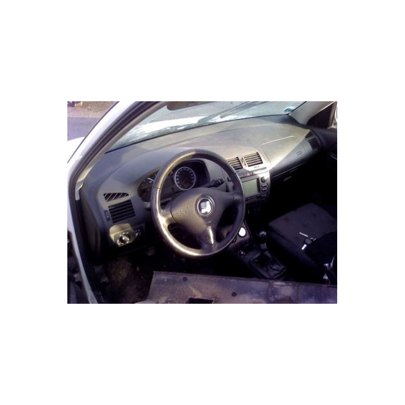 Feu arriere secondaire gauche (feux) SEAT CORDOBA 1 Photo n°8