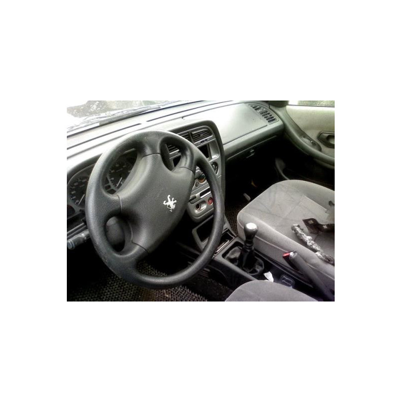 Malle/Hayon arriere PEUGEOT 306 Photo n°8