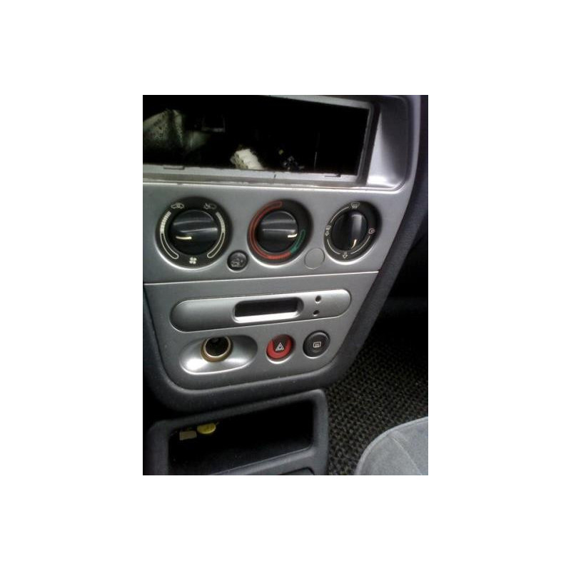 Malle/Hayon arriere PEUGEOT 306 Photo n°9