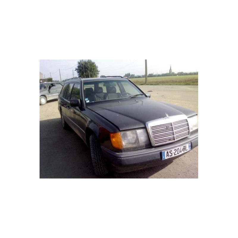 Capot MERCEDES 250 T124 Photo n°2