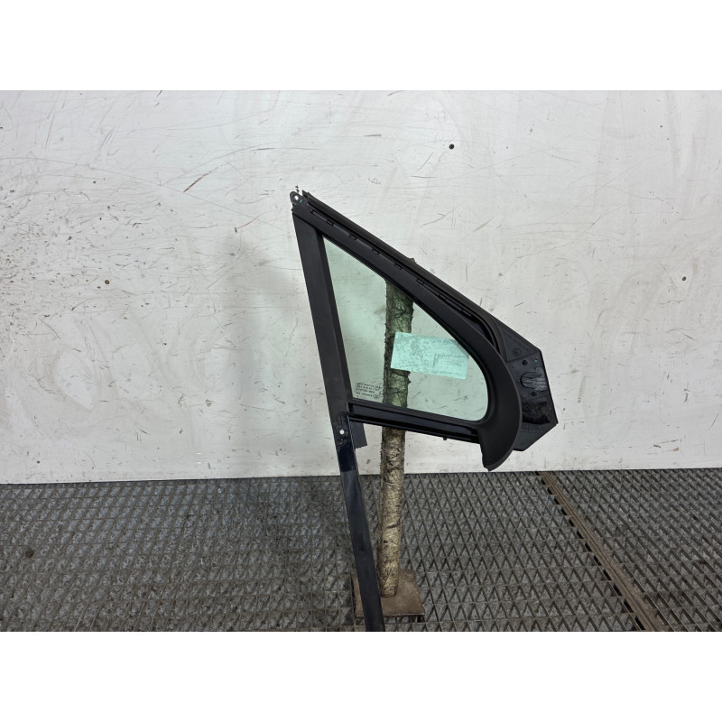 Custode avant gauche (porte) PEUGEOT 208 1 Photo n°2