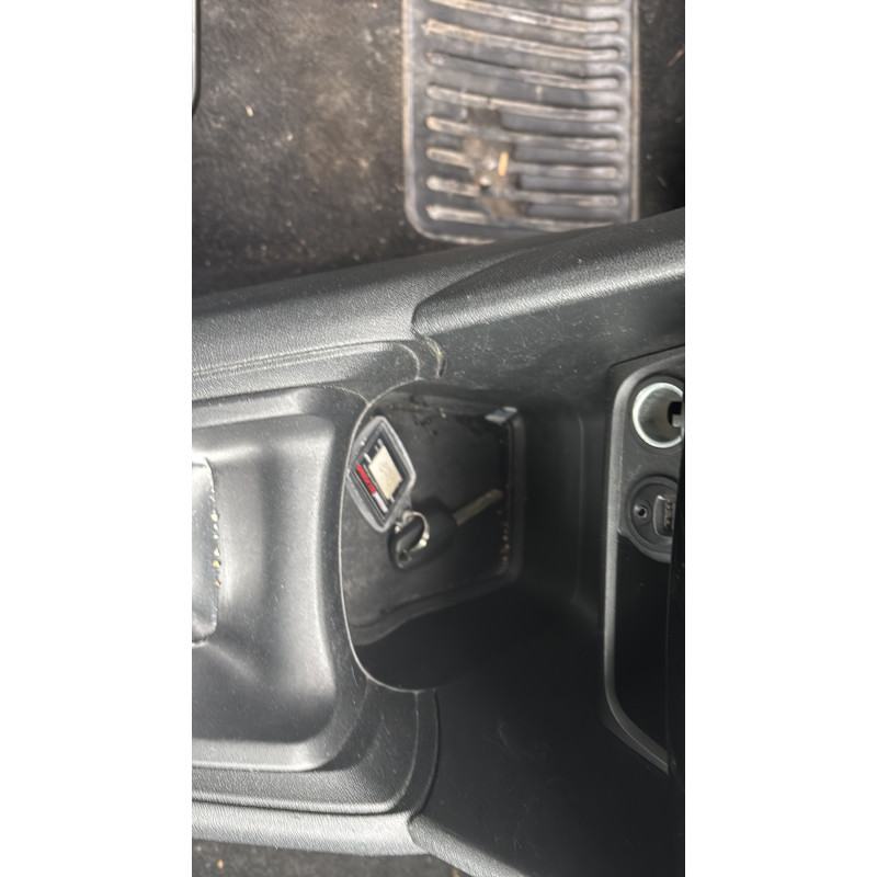 Custode avant gauche (porte) PEUGEOT 208 1 Photo n°10