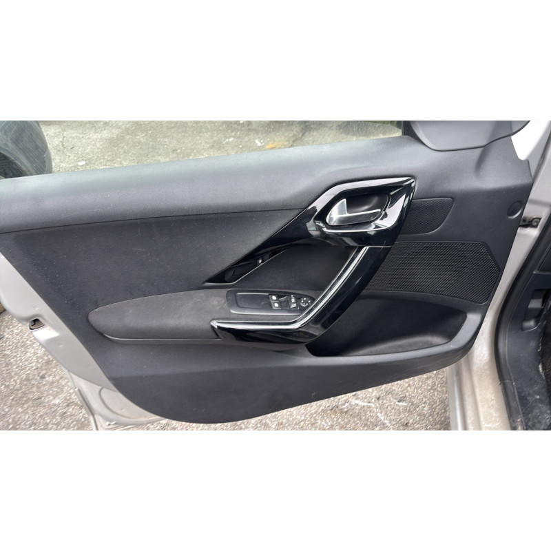 Custode avant gauche (porte) PEUGEOT 208 1 Photo n°17