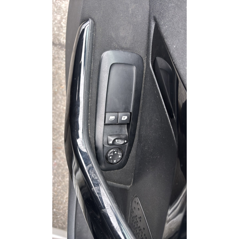 Custode avant gauche (porte) PEUGEOT 208 1 Photo n°18