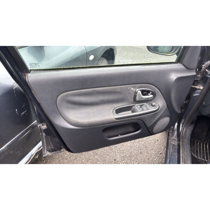 Eclairage de plaque RENAULT CLIO 2 Photo n°12