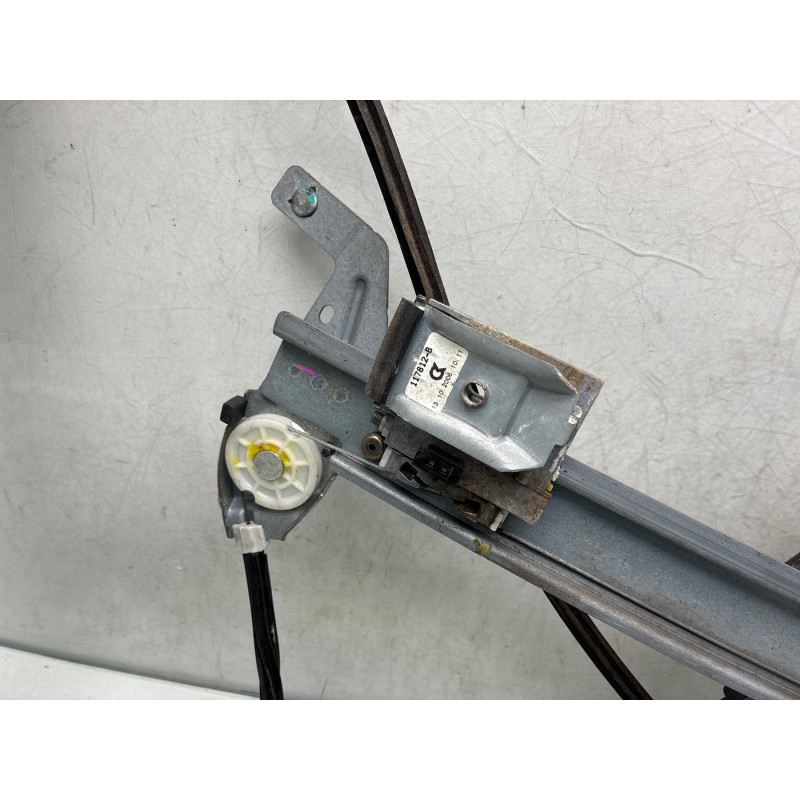 Leve vitre electrique avant droit RENAULT MEGANE 2 Photo n°3