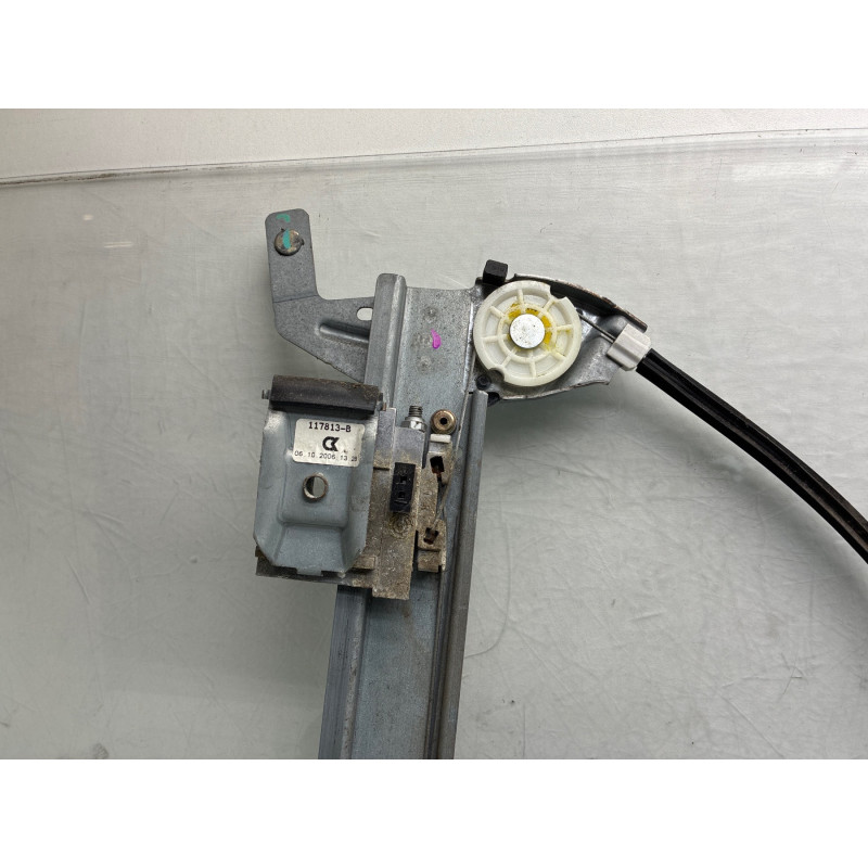 Leve vitre electrique avant gauche RENAULT MEGANE 2 Photo n°1