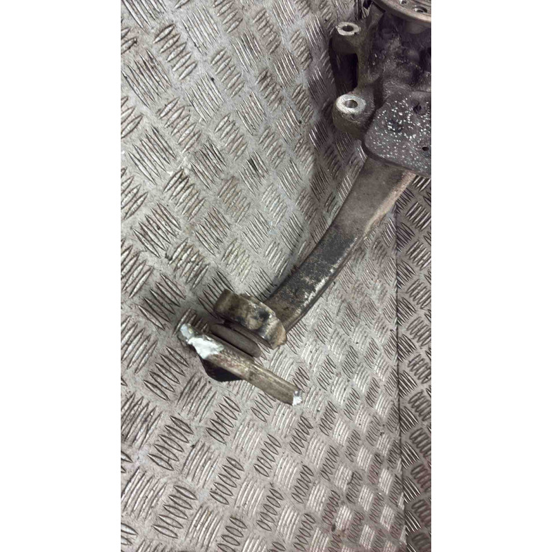 Pivot de moyeu avant gauche MERCEDES CLASSE C 205 Photo n°3