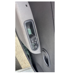 Poignee porte avant droit RENAULT CLIO 3