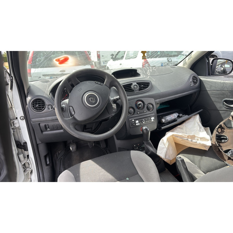Poignee porte avant droit RENAULT CLIO 3 Photo n°16