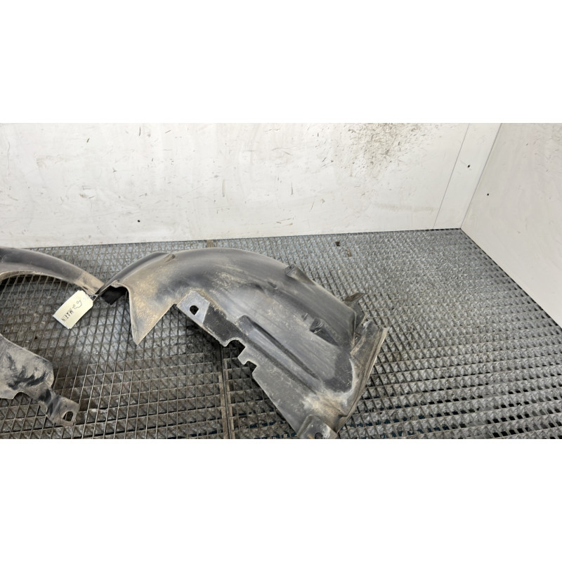 Pare boue avant gauche RENAULT CAPTUR 1 Photo n°4