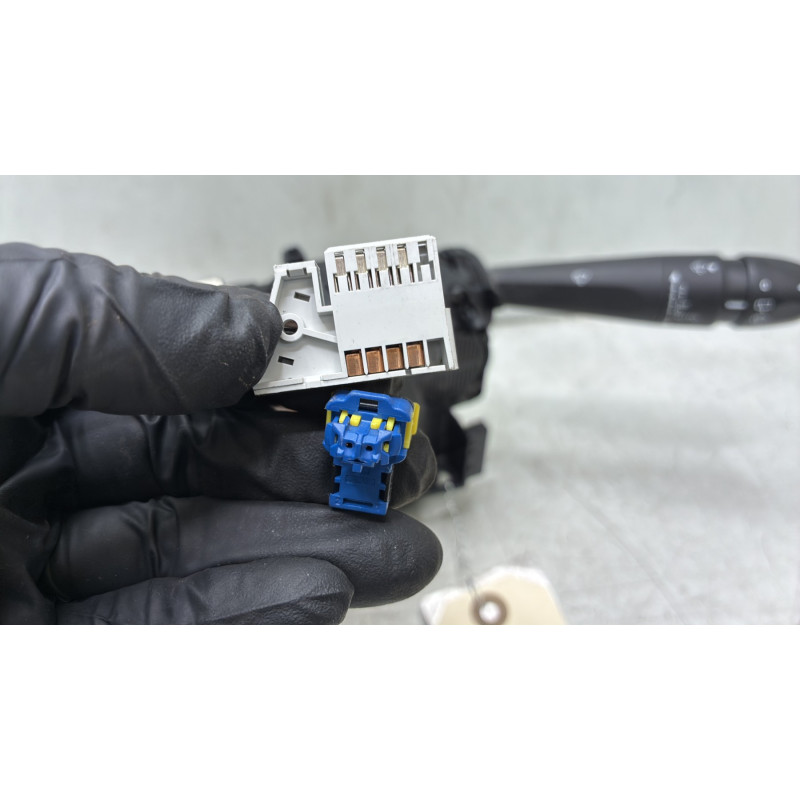 Com (Bloc Contacteur Tournant+Commodo Essuie Glace+Commodo Phare) PEUGEOT 208 1 Photo n°5