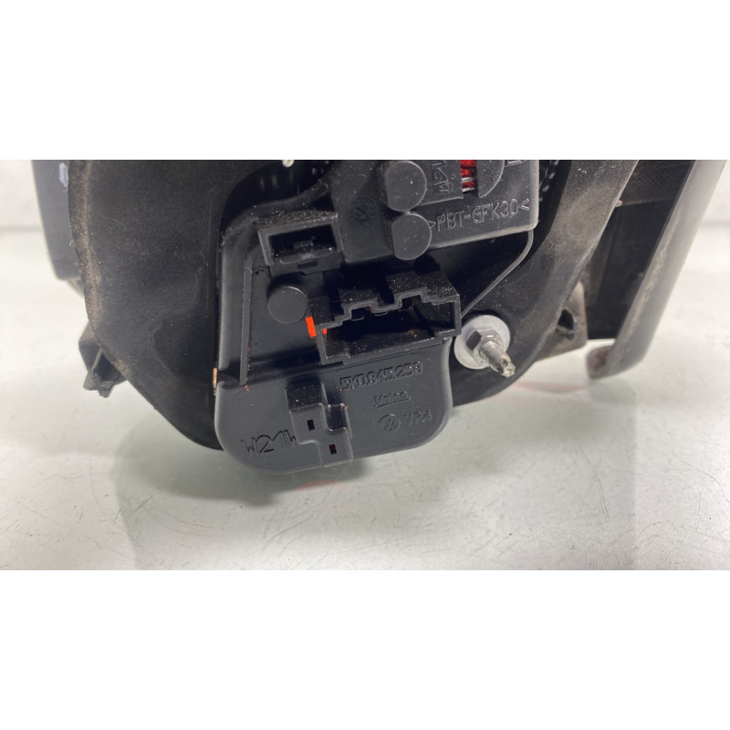 Feu arriere secondaire gauche (feux) VOLKSWAGEN GOLF 6 Photo n°3