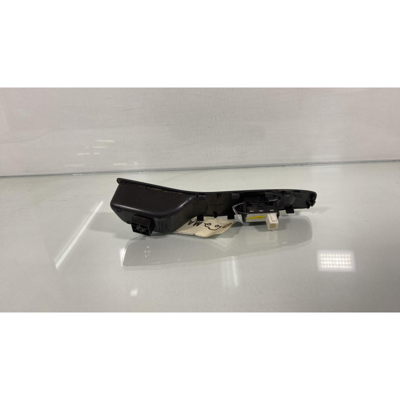 Interrupteur de leve vitre arriere gauche OPEL GRANDLAND X 1 Photo n°3