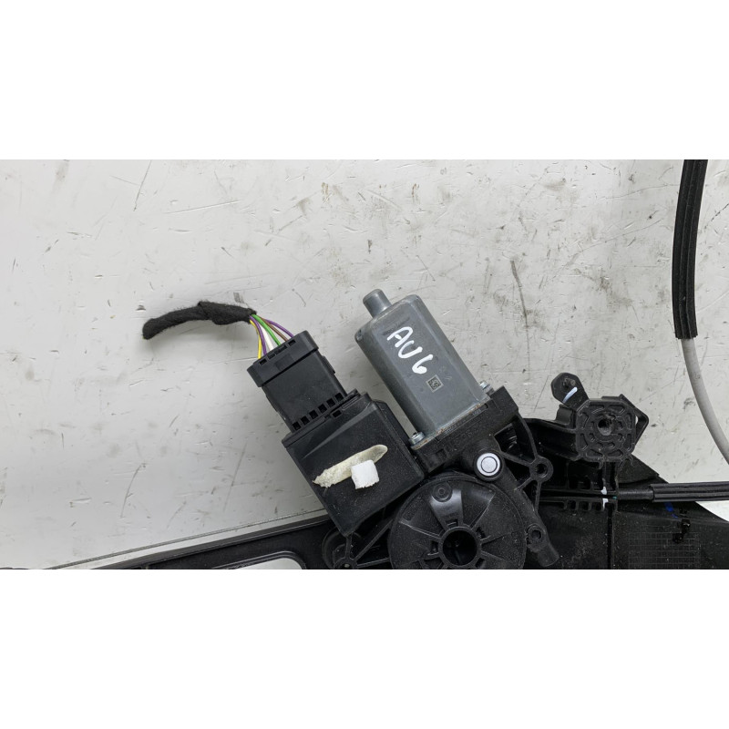 Leve vitre electrique avant gauche OPEL GRANDLAND X 1 Photo n°3