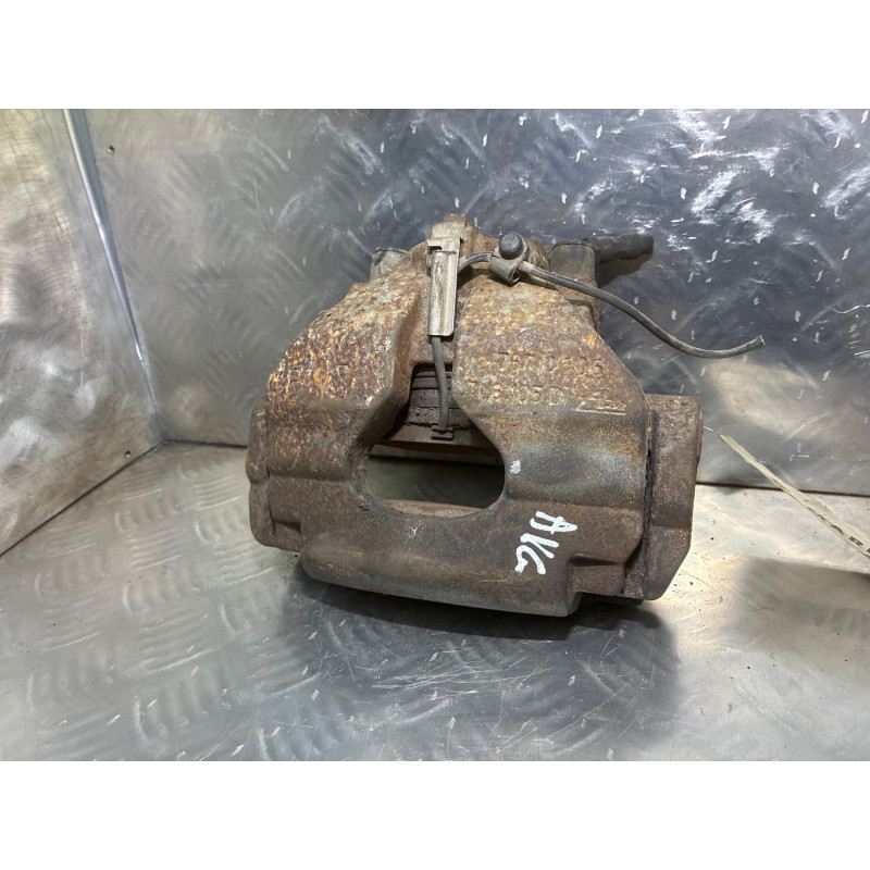 Etrier avant gauche (freinage) VOLKSWAGEN TOUAREG 1 Photo n°3