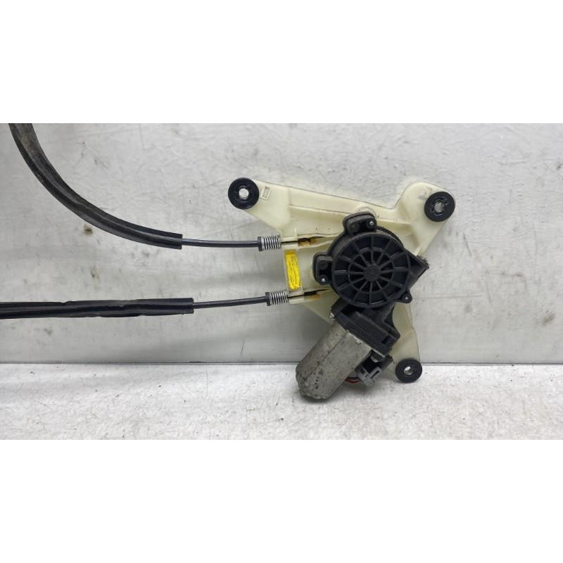 Leve vitre electrique avant droit RENAULT MASTER 3 Photo n°1